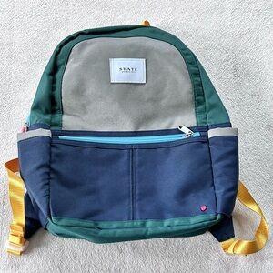 STATE Kane Kids Backpack Green Navy 
School Travel 1 Compartment 4-8yrs NWOT